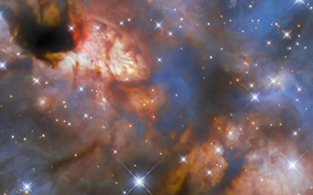 Stunning image shows star forming 5,900 light-years from Earth