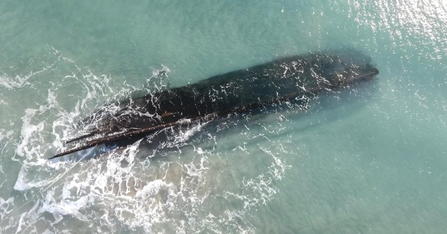 Race to salvage mysterious shipwreck that washed ashore in Canada