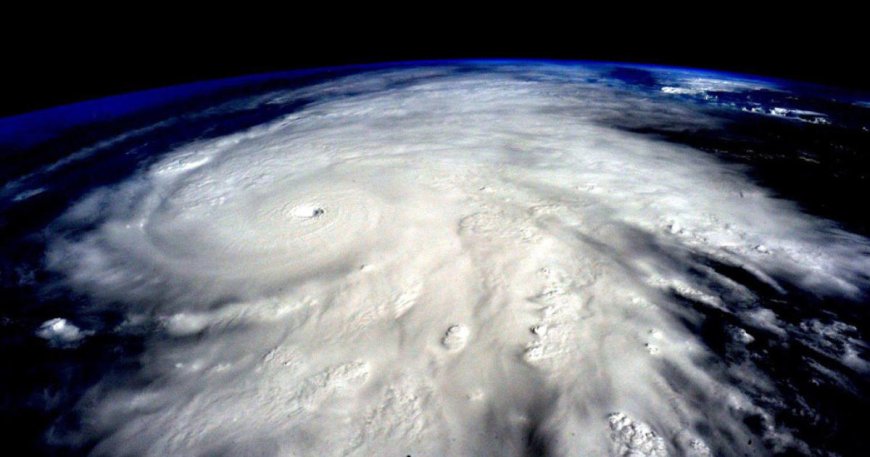 Does the hurricane scale need a Category 6? New study fuels debate